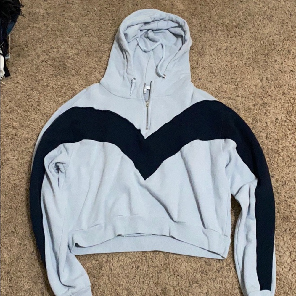 Cropped hoodie